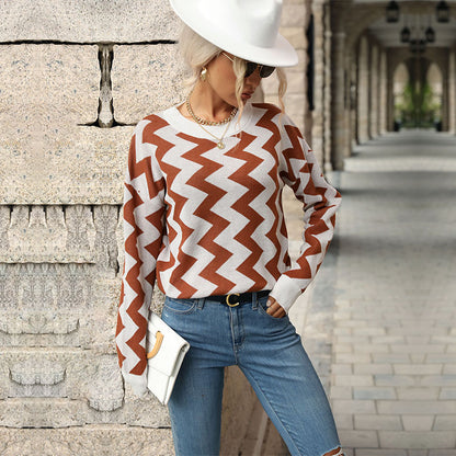 Loose long sleeved sweater for women