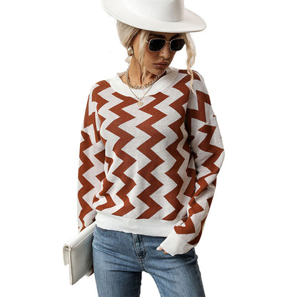 Loose long sleeved sweater for women