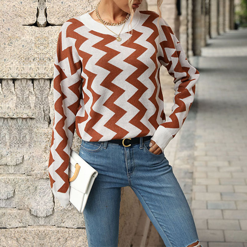 Loose long sleeved sweater for women
